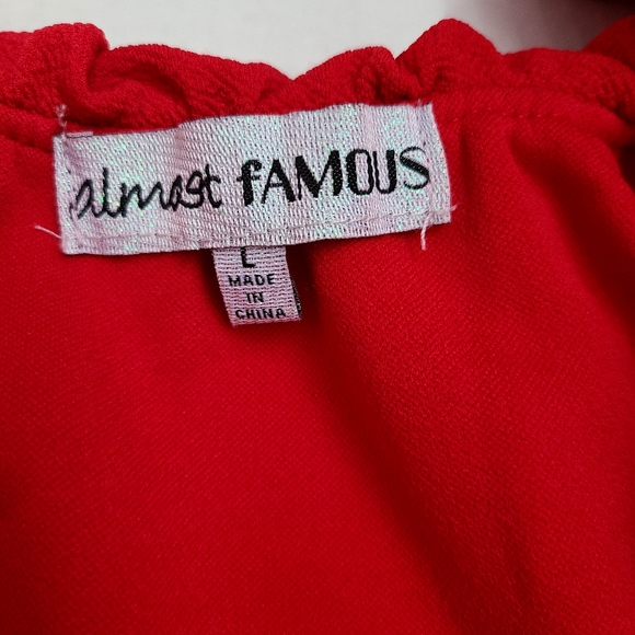 Red Off Shoulder Romper Shorts - Picture 5 of 9